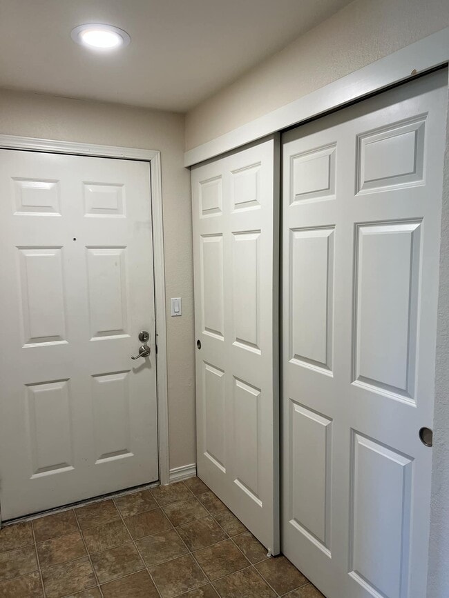 Building Photo - 1760 W Sunn Fjord Ln