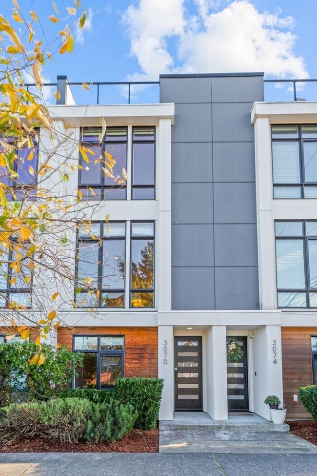 Building Photo - 3070 61st Ave SW