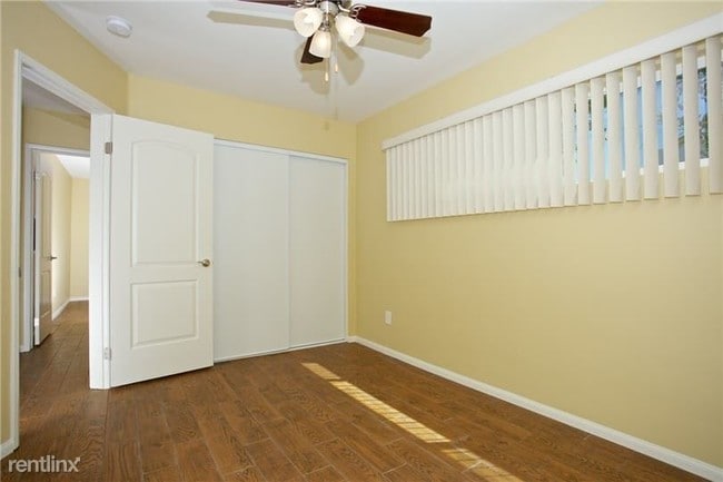 Building Photo - 535 Woodlawn Ave