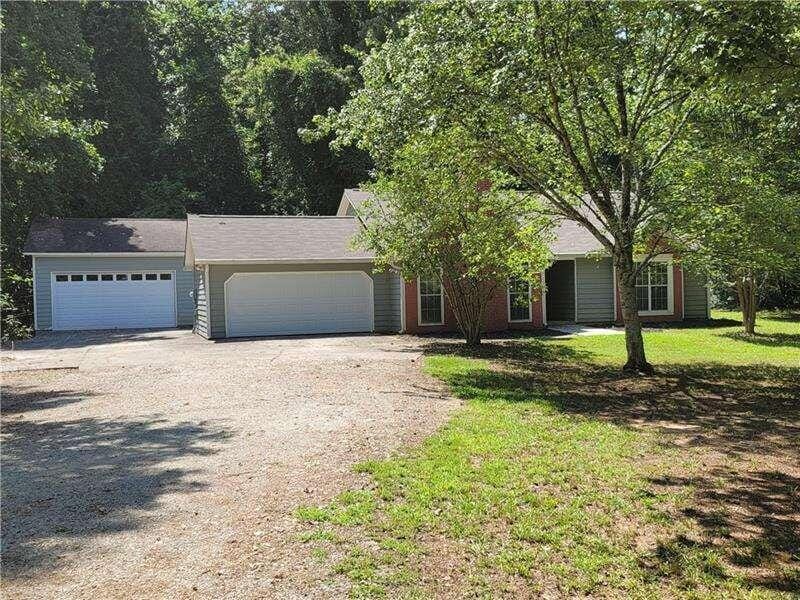 8040 GA54, Sharpsburg, GA 30277 House Rental in Sharpsburg, GA