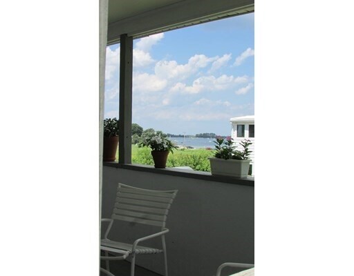 Foto del edificio - 12 Cove Rd