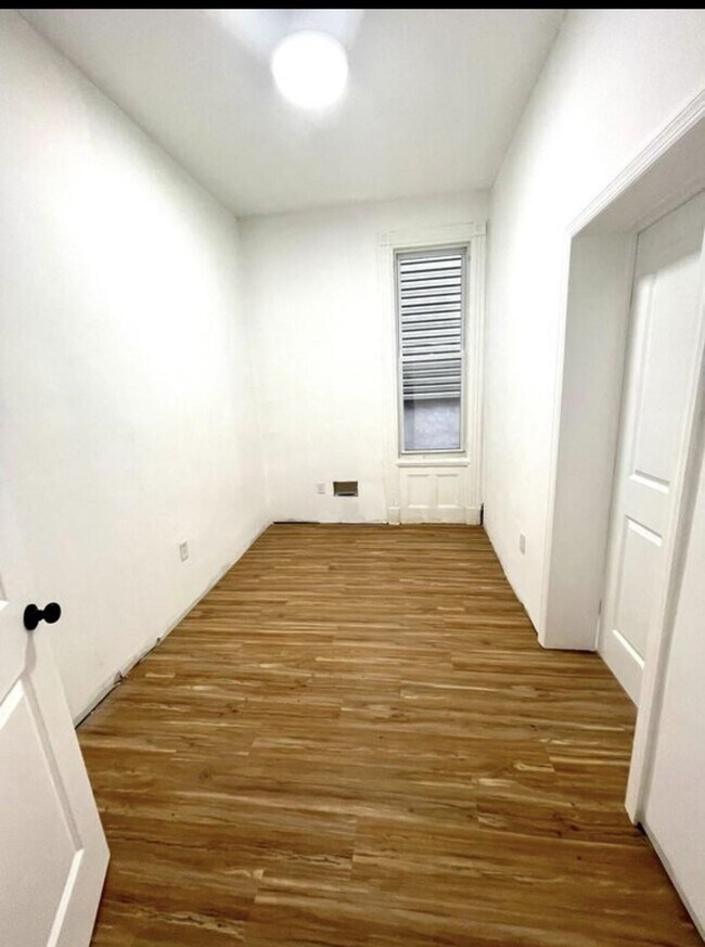 Foto del edificio - 98 Bleecker St