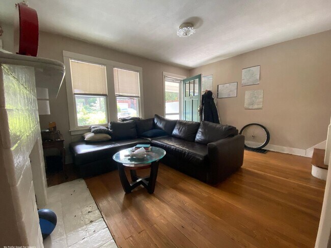 Foto del edificio - Beautiful Highland Park townhome