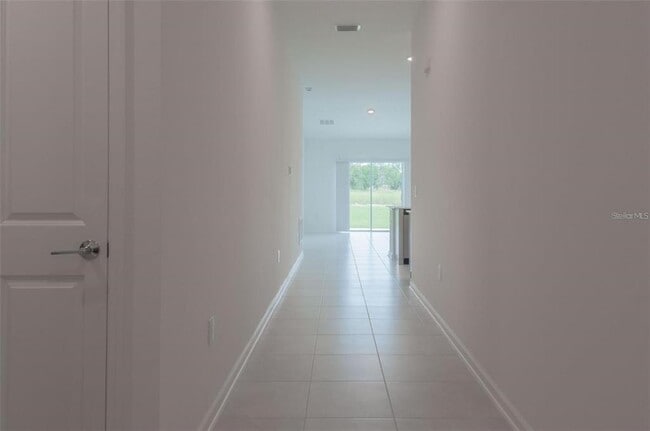 Foto del edificio - 321 Loch Ct