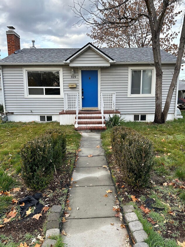Primary Photo - 709 N Stanley St