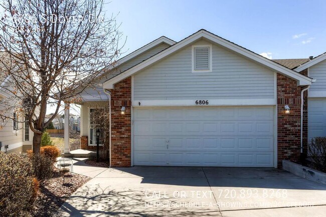 Foto del edificio - Gorgeous 4Bed 3Bath Townhome with 2 Car Ga...