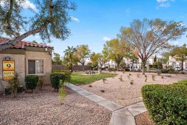 Building Photo - "Chic 3-Bed Townhouse with Granite Countertops on West Flamingo Road, Las Vegas!"