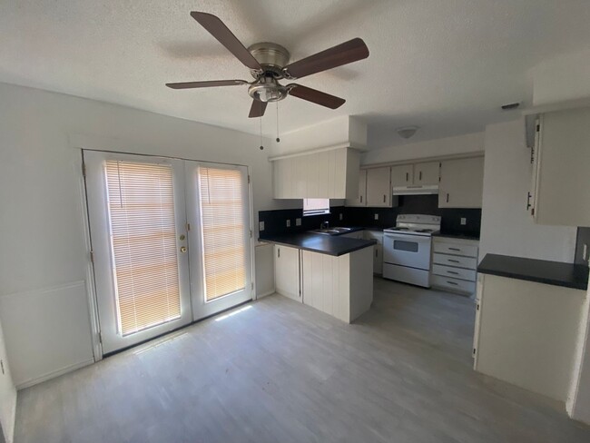 Building Photo - LVM 4618 66th Street