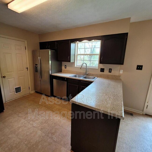 Foto del edificio - 8813 Quails Bend Ln