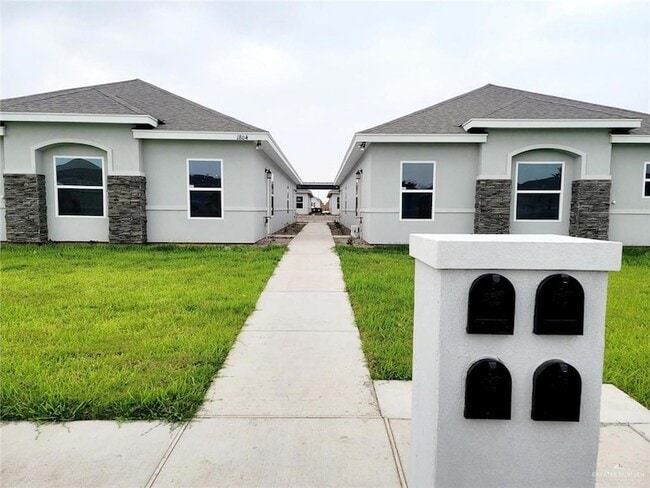 Building Photo - 1804 Davenport St