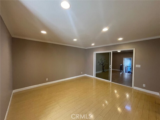 Building Photo - 1540 Greenport Ave
