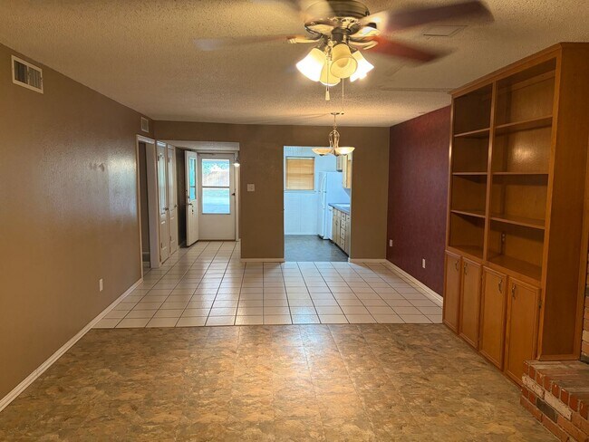 Foto del edificio - 3325 S 15th St