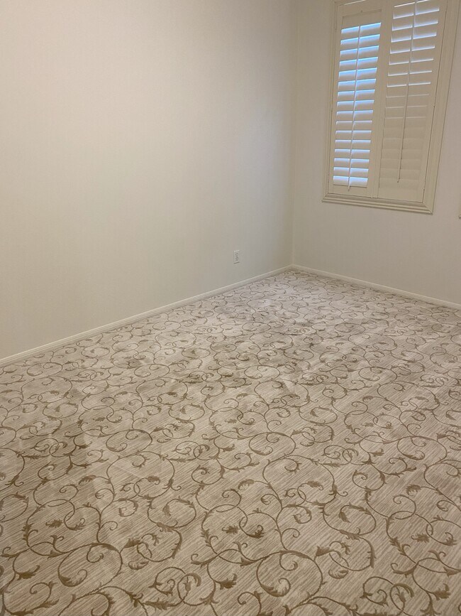 Master Bedroom - 77 Winding Way