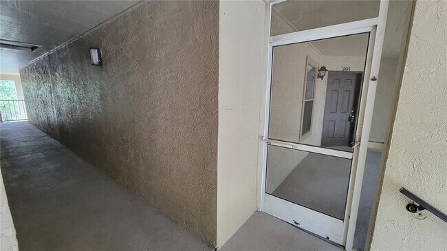 Building Photo - 629 Dory Ln