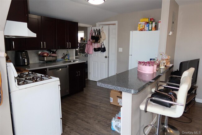 Foto del edificio - 94 4th Ave