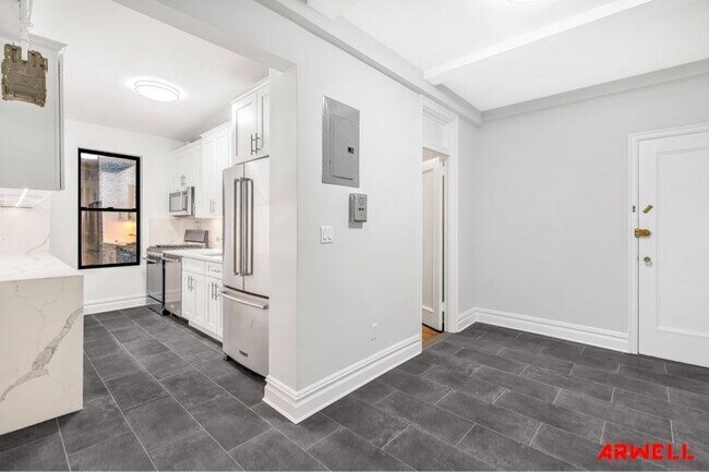 Building Photo - 115 East 86th Street