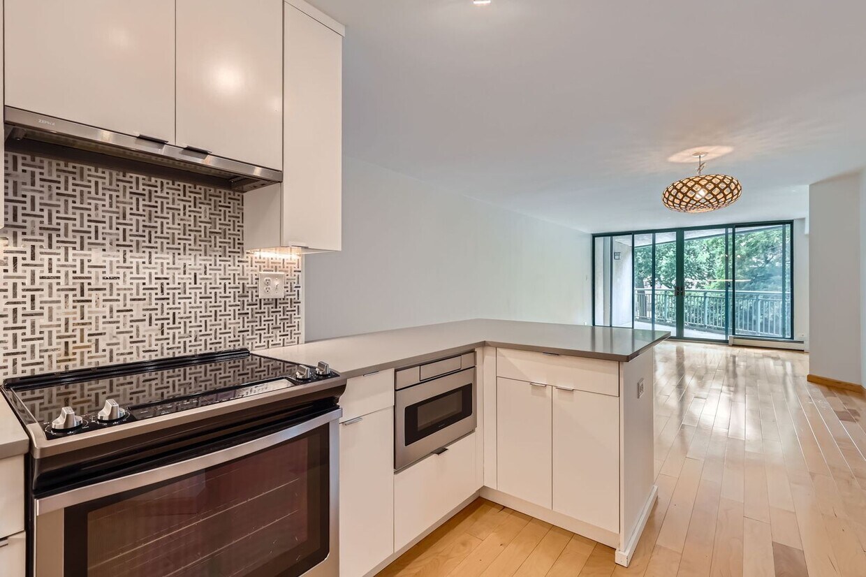 Foto principal - 550 E 12th Ave