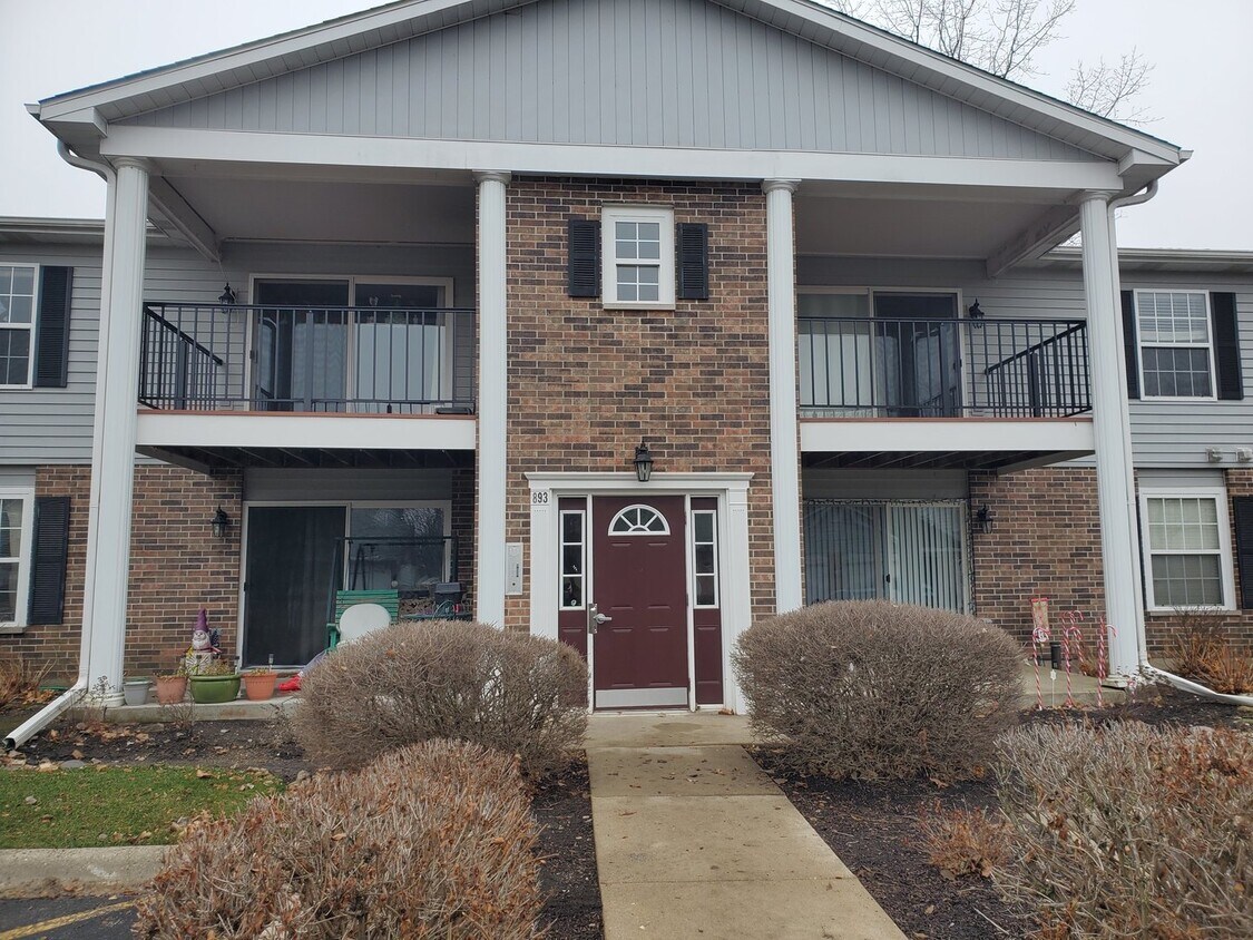 Primary Photo - 893 Golf Course Rd