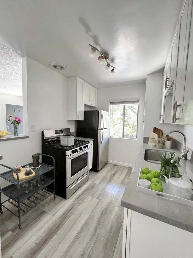 Interior Photo - Citrus Pacific Villas