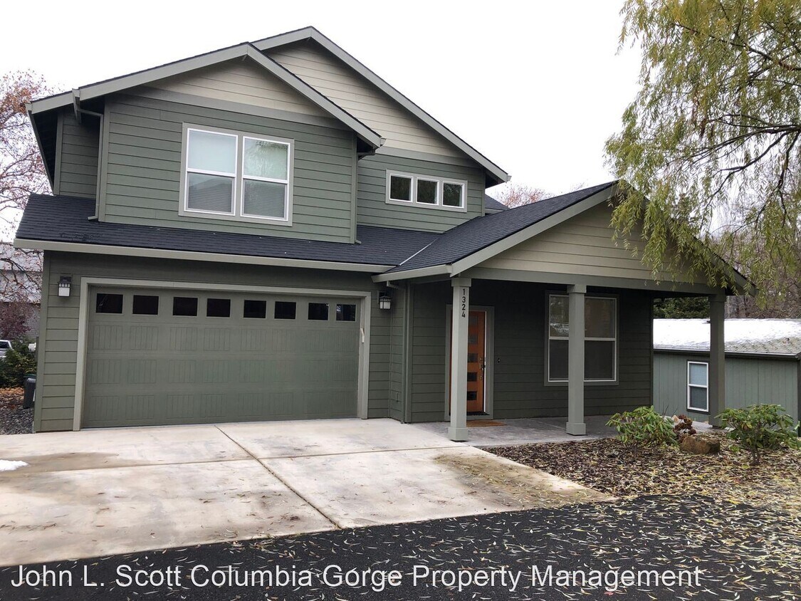 5 br, 5.5 bath House 1324 Wasco Street House Rental in Hood River