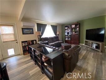 Foto del edificio - 917 Evergreen Ln