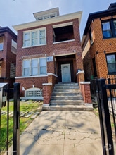 Building Photo - 6838 S Maplewood Ave