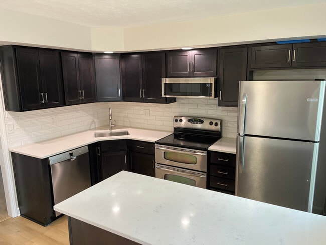 Foto del edificio - 122 Greenbrier Dr