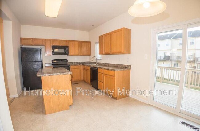 Foto del edificio - 4121 Trabert Ct