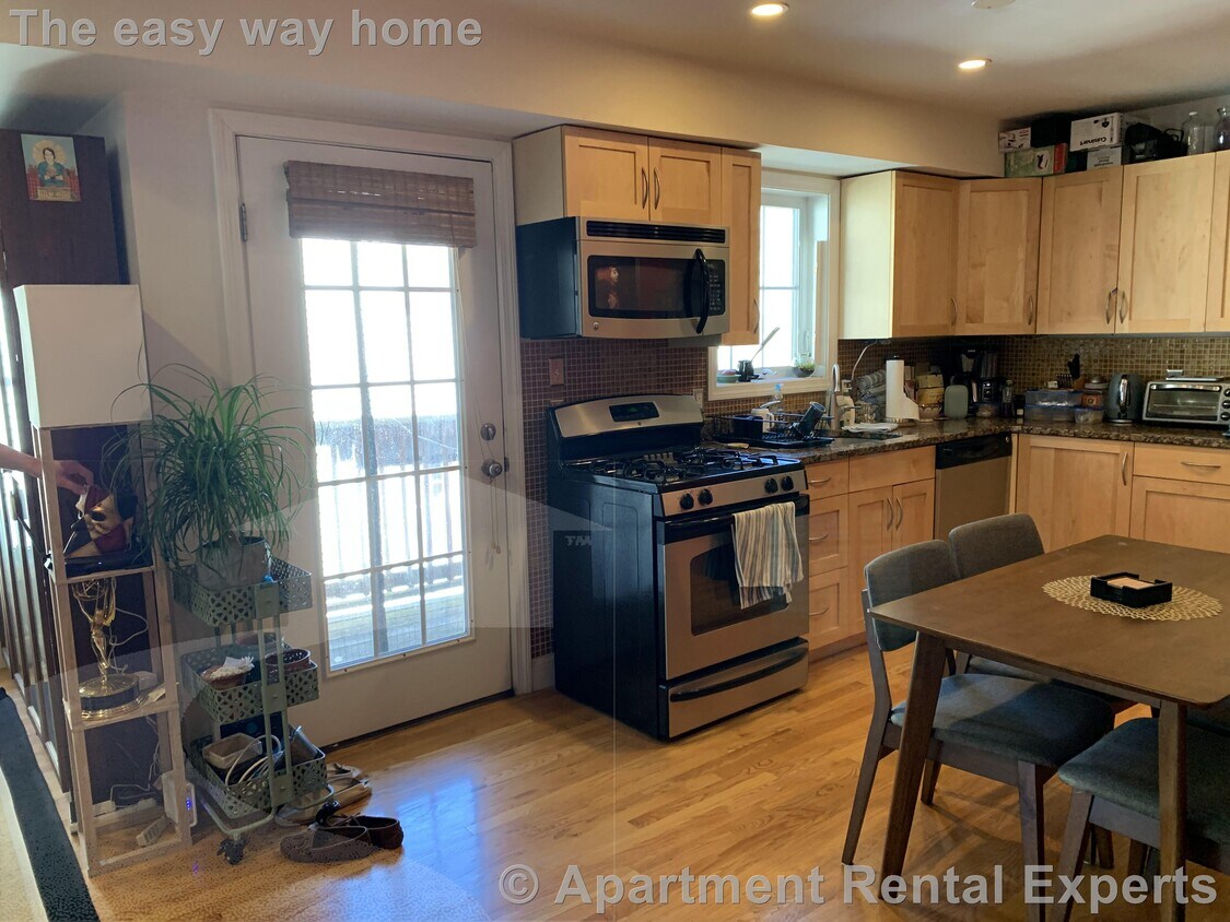 Foto principal - 11 Everett Ave