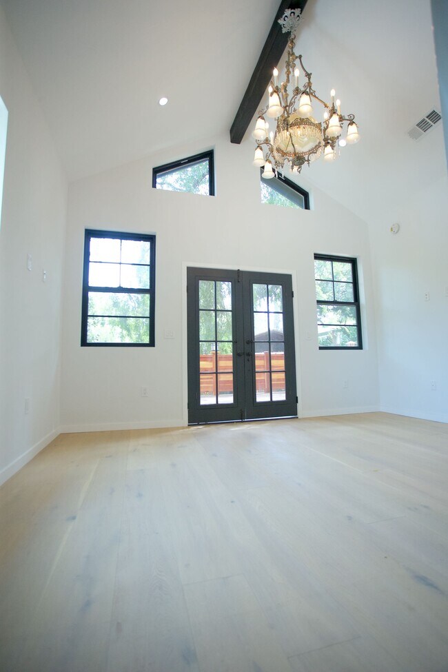 Foto del edificio - 2119 Hyperion Ave