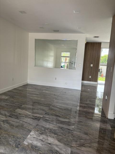 Foto del edificio - 254 Riverwalk Cir
