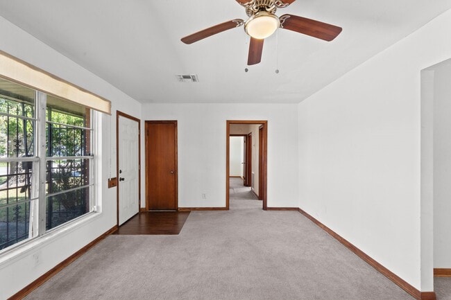 Building Photo - 241 W Rittenhouse St