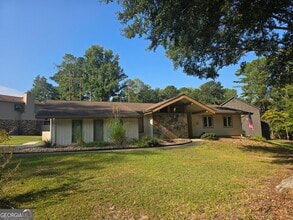 Building Photo - 100 Palomino Path