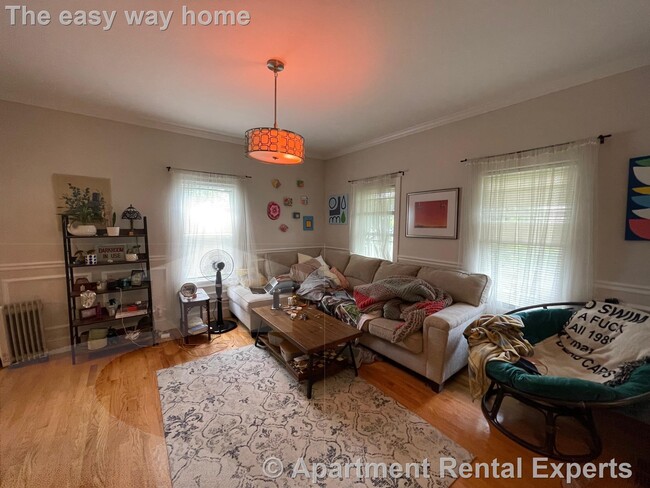 Building Photo - Medford 2 BR - Laundry in unit