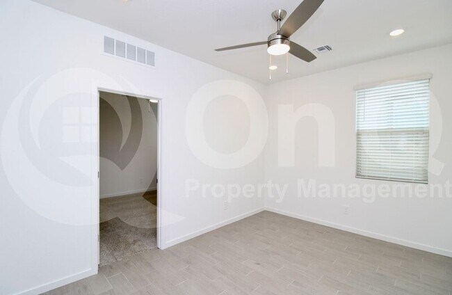 Foto del edificio - 16057 W Gray Fox Trl