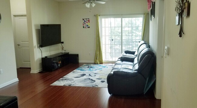 Foto del edificio - 624 Strassle Way