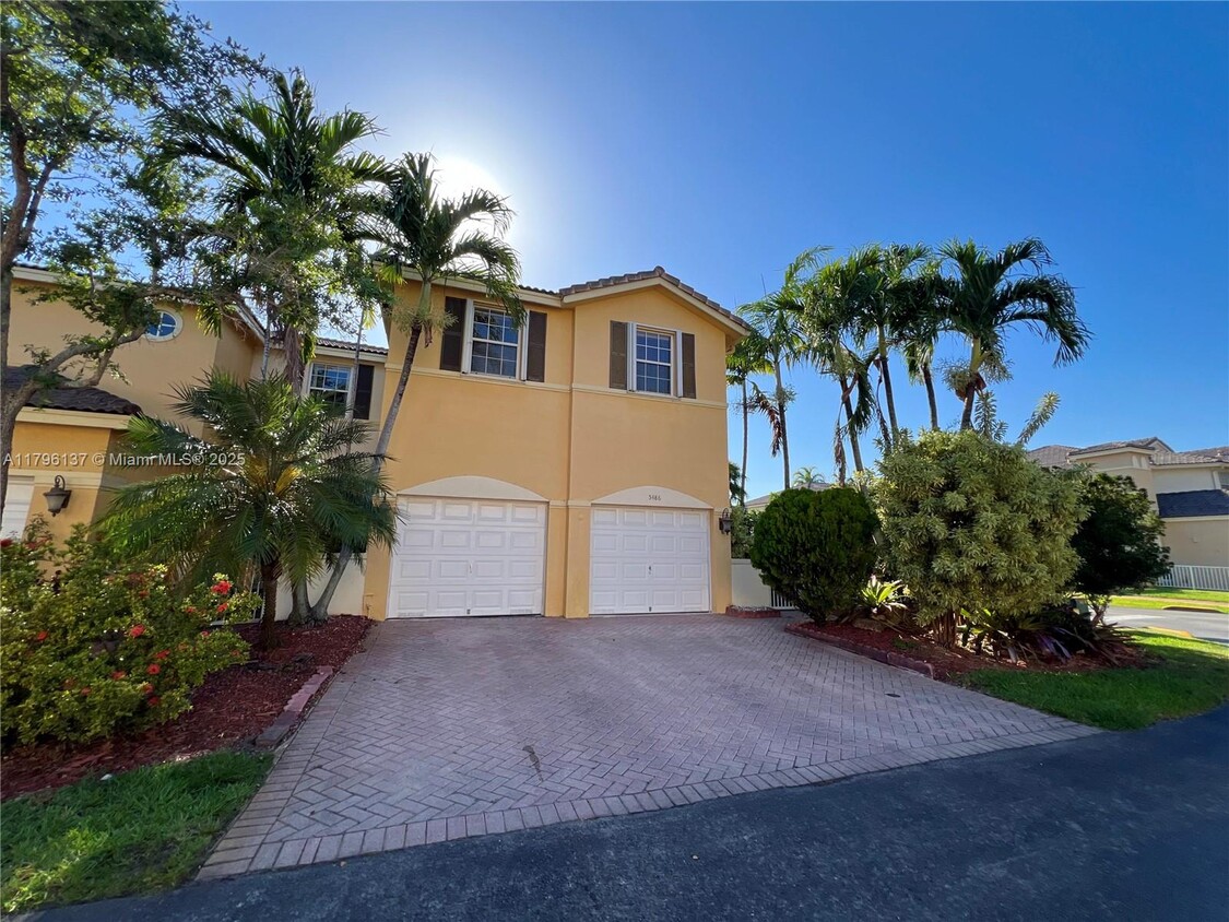Foto principal - 5486 NW 112th Path