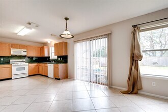 Building Photo - 12654 Pine Bush Dr