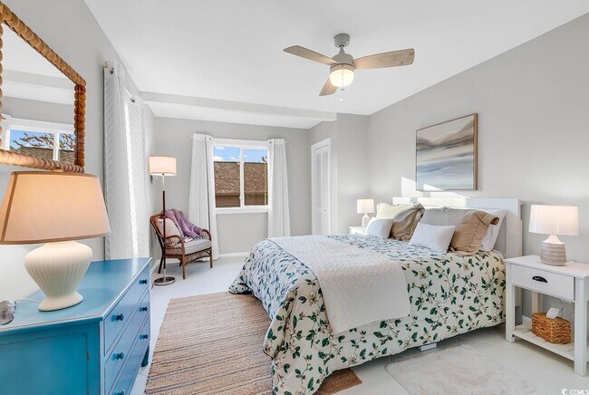 Foto del edificio - 4000 Fairway Lakes Dr