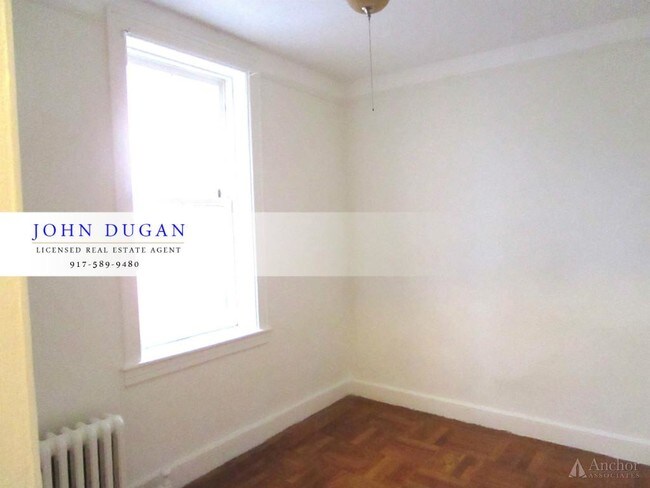 Building Photo - 107 E 89th St