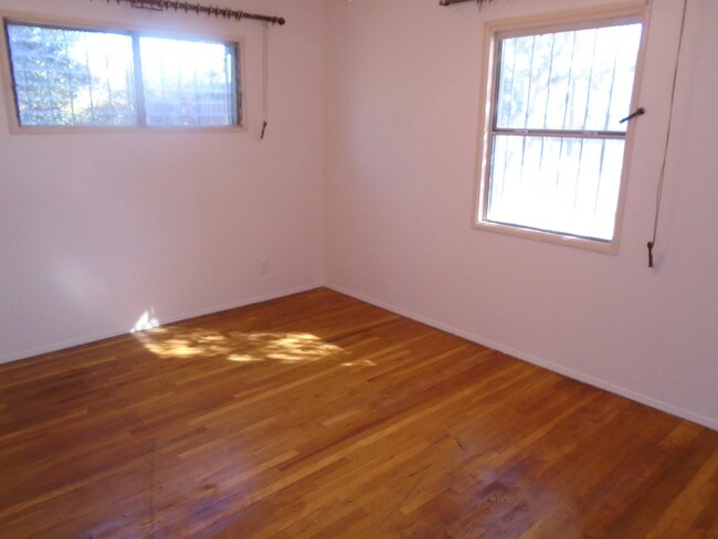 Building Photo - 9918 Woodman Ave