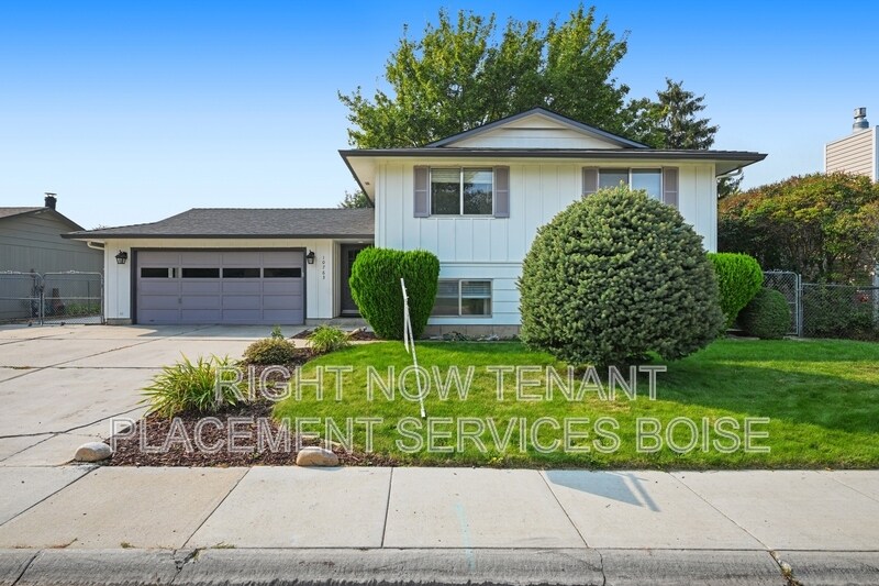Foto principal - 10763 Hinsdale St