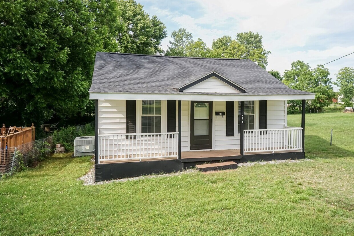 Foto principal - Cozy 2 Bed/1 Bath in Burlington!