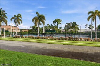 Building Photo - 3320 W Crown Pointe Blvd