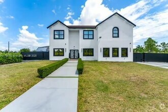 Building Photo - 11761 SW 226th Terrace