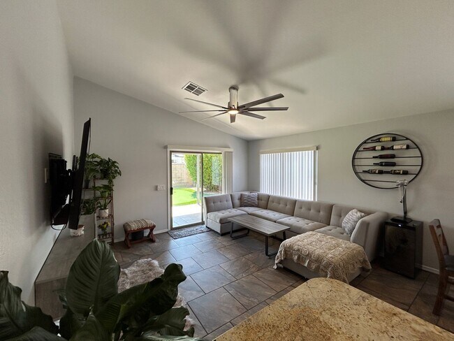 Foto del edificio - 16732 N 160th Ave