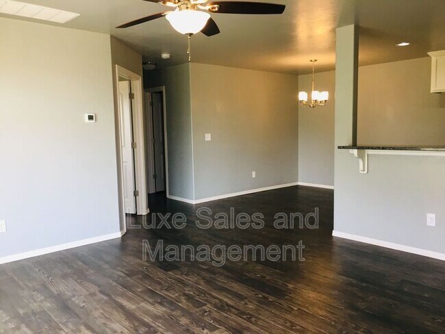 Photo - 591 Washington Ave E House