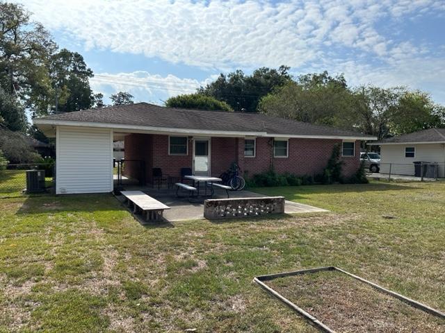 Building Photo - 245 Highland Park Dr