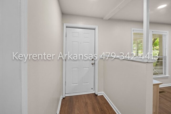 Building Photo - Classic Fayetteville Charm Near Dickson Street with Stunning Outdoor Space
