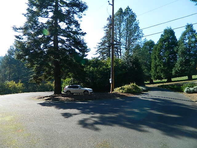 Foto del edificio - 45157 NW David Hill Rd